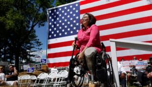 tammy-duckworth-blasts-‘distasteful’-memorial-day-social-media-post-by-dnc
