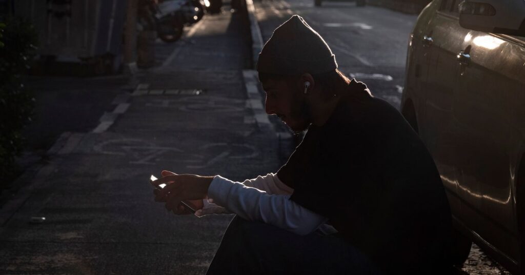 internet-starts-to-return-in-iran-after-3-month-blackout