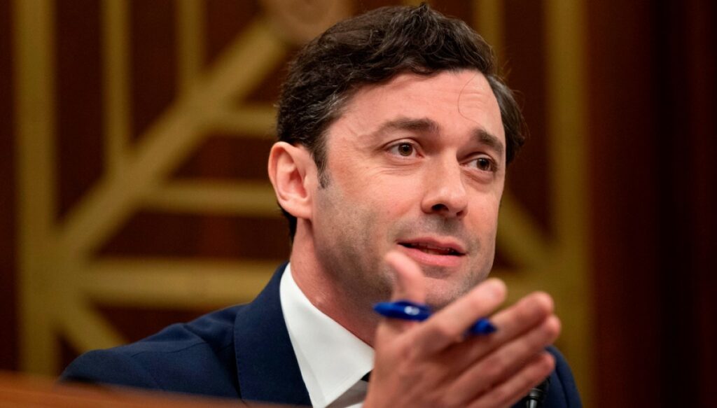 ossoff-and-bottoms-team-up-to-campaign-as-gop-competitors-head-to-runoffs