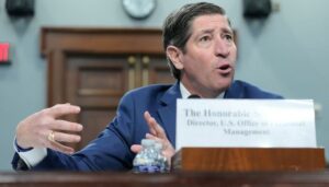 white-house-plans-to-issue-ndas-for-federal-workers