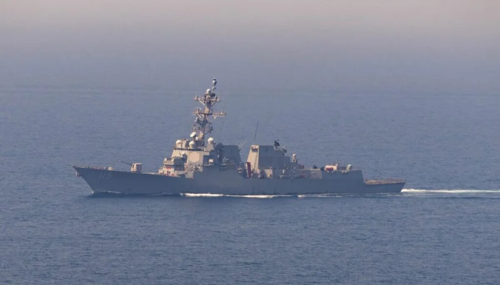 us-military-carries-out-new-strikes-against-iranian-military-base