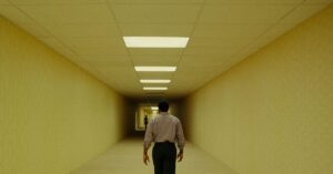 ‘backrooms’-takes-you-deeper-inside-the-internet’s-most-uncanny-horror-myth