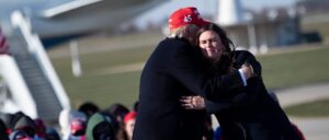 arkansas-gov.-sarah-huckabee-sanders-endorses-trump