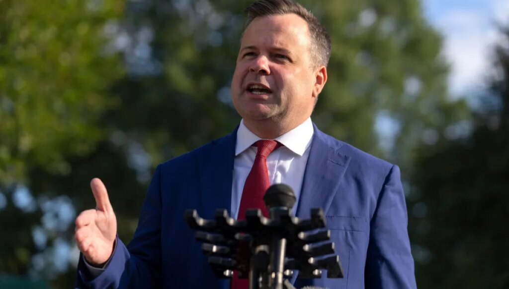 what-to-know-about-bill-pulte,-trump’s-pick-to-be-acting-odni-chief