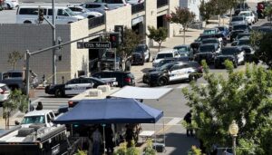 police-respond-to-hostage-situation-and-bomb-threat-at-california-bank