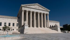 supreme-court-allows-alabama-to-use-gop-friendly-congressional-map