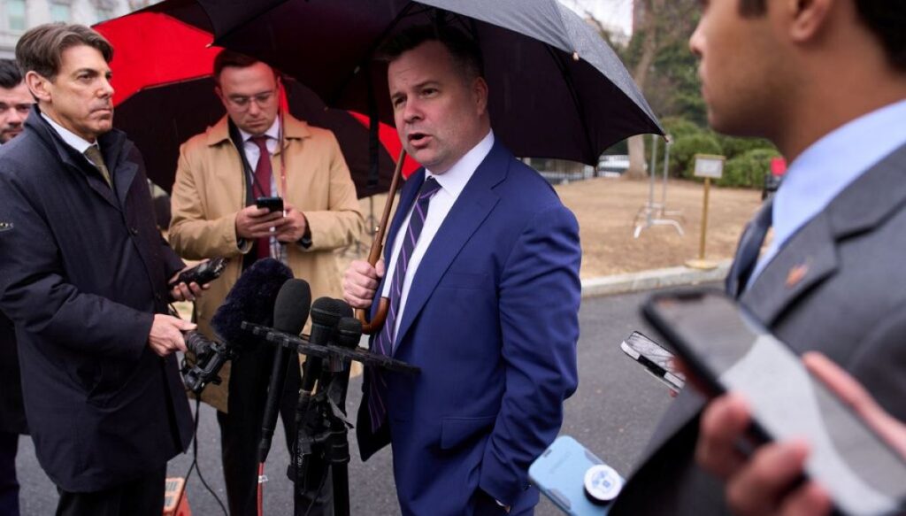 how-pulte-won-trump-by-being-an-attack-dog