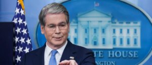 bessent-denies-threatening-to-punch-bill-pulte,-confirms-he-threatened-to-kick-his-ass