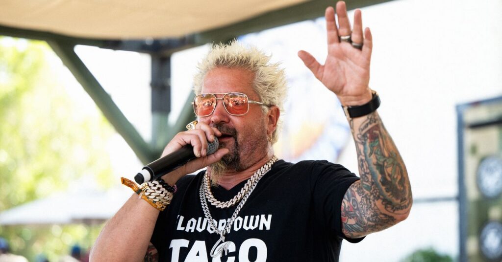 this-streamer-has-convinced-the-internet-guy-fieri-never-swallows-food-on-tv