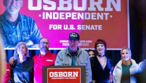 democrats-turn-to-independents-in-red-state-races