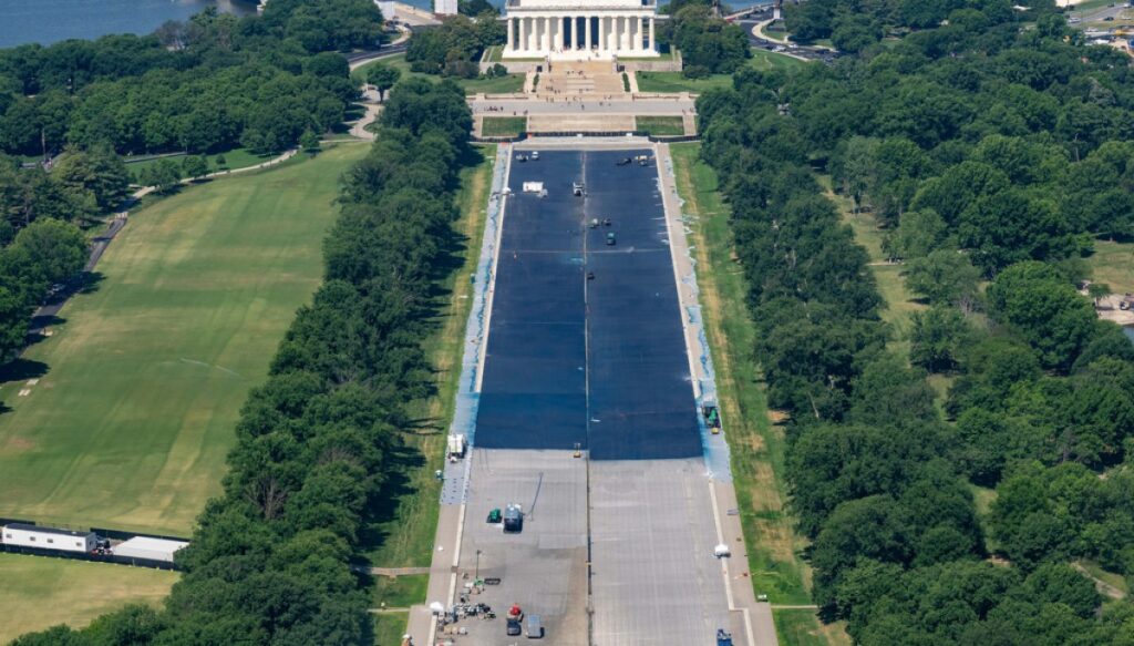 watch-live:-crews-turn-pump-on-to-refill-reflecting-pool-after-renovations