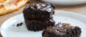 woman-allegedly-brings-poisoned-brownies-to-school-board-meeting-as-protest