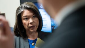 vance-targets-craig-on-minnesota’s-fraud:-‘fighting-so-hard-to-hide-the-data’