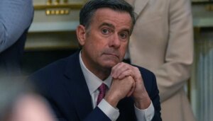 ex-cia-official-stole-$40-million-in-gold-by-making-fake-spy-program