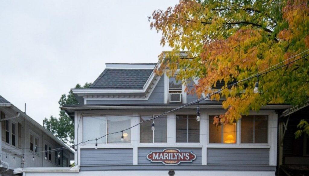 at-82,-marilyn-burns-still-powers-lakeside’s-small-business-spirit