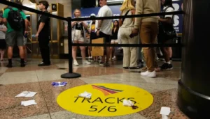 six-injured-in-stabbing-at-nyc’s-penn-station,-day-before-trump-attends-game-3-of-nba-finals