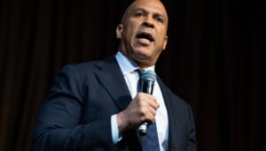 booker-boosts-coffers-of-black-politicians-facing-new-maps