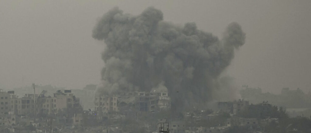 fact-check:-does-image-show-israel-using-white-phosphorus-in-gaza?