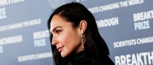fact-check:-photo-showing-gal-gadot-enlisting-in-the-idf-is-not-from-2023