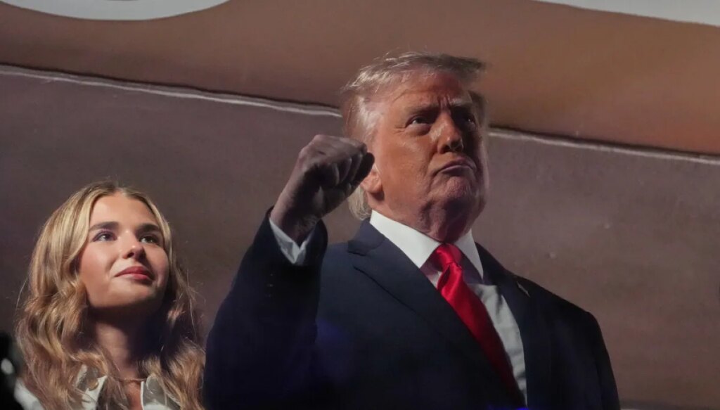 trump-smiles-through-torrent-of-boos-during-national-anthem-at-nba-finals