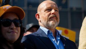 trump-backed-steve-hilton-advances-to-general-election-for-california-governor