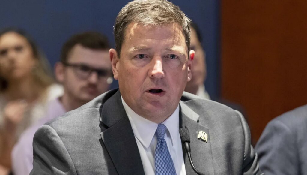 dc-bar-official-who-targeted-ed-martin-hit-with-complaint-after-partisan-posts