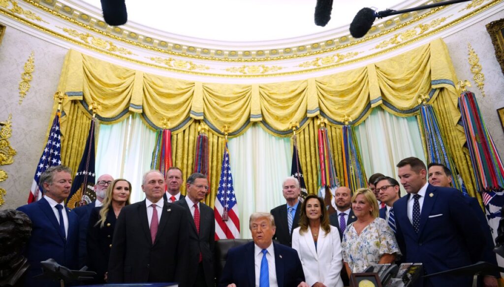 trump-says-graham-platner-is-a-‘thug’-and-a-‘pig’