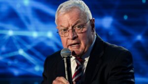 keith-kellogg:-ukraine-should-not-be-forced-to-cede-land-to-russia