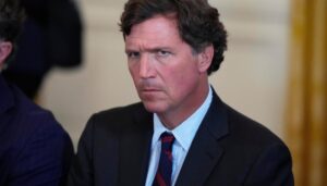 tucker-carlson-losing-his-grip-on-gop,-poll-shows