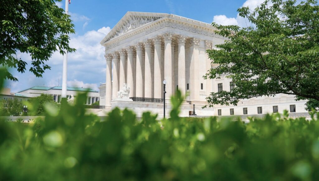 supreme-court-blocks-alabama-from-executing-inmate-with-nitrogen-gas