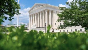supreme-court-blocks-alabama-from-executing-inmate-with-nitrogen-gas