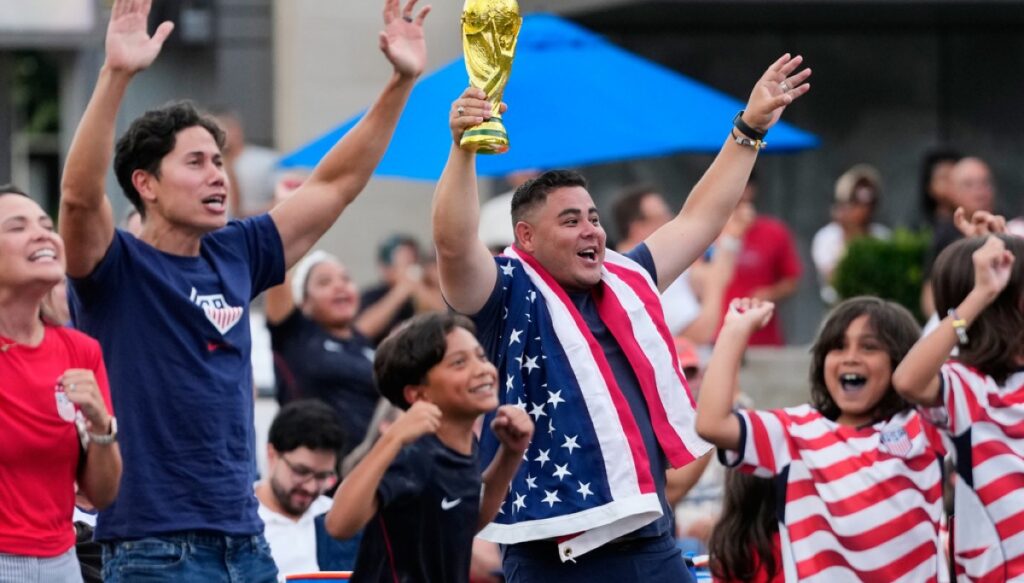 us-opens-its-home-world-cup-with-a-dynamic-4-1-victory-over-paraguay