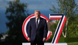 trump-plans-to-‘focus’-on-ending-ukraine-war-after-iran-peace-deal