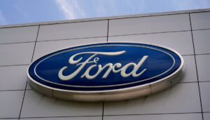 ford-recalls-250,000-focus-models,-citing-engine-problems