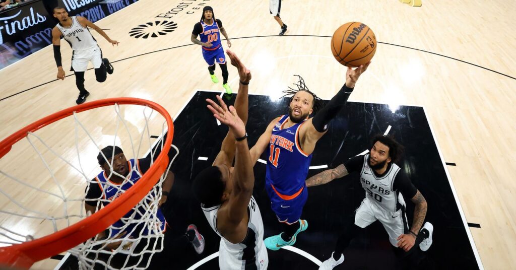 how-to-watch-the-knicks-parade-on-nyc-traffic-surveillance-cameras