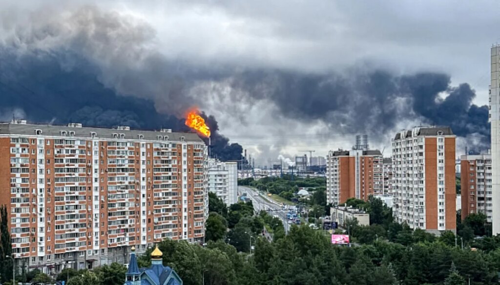 ukraine-launches-massive-drone-attack-in-moscow