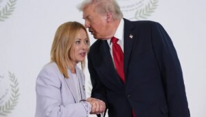 giorgia-meloni-claps-back-after-trump-says-she-‘begged’-for-photo