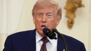 trump-low-approval-rating-unchanged-amid-iran-deal