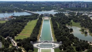 us-park-police-arrest-former-olympian-for-vandalism-of-reflecting-pool