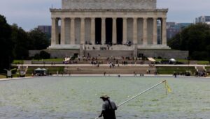 trump-says-300-foot-gash-in-reflecting-pool-is-being-‘taken-care-of’