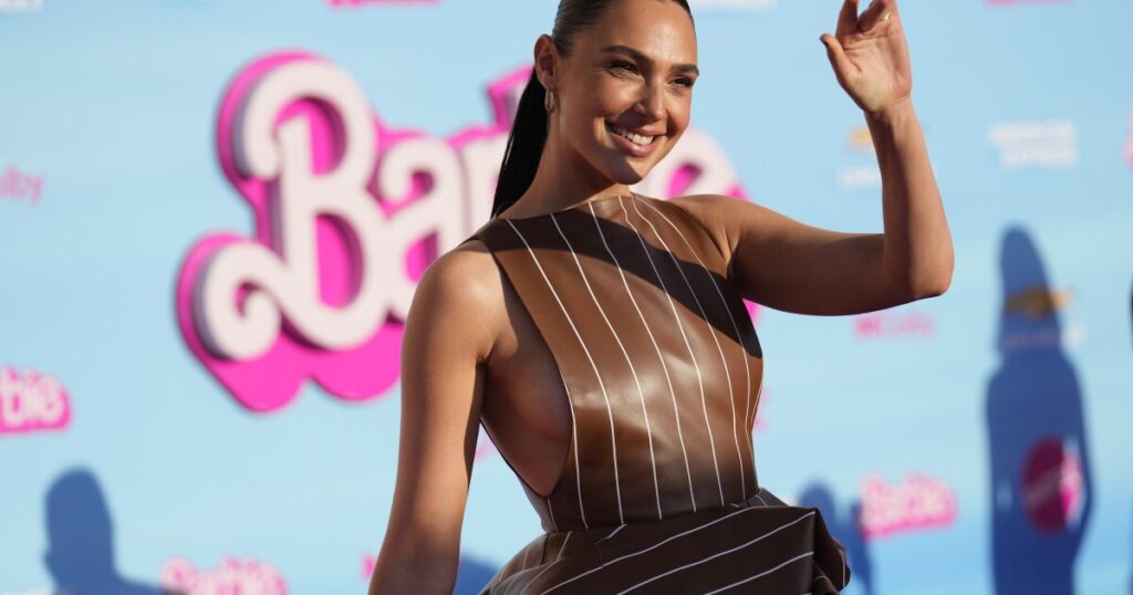 israeli-actress-gal-gadot-plans-screening-of-idf-footage-of-hamas-attack