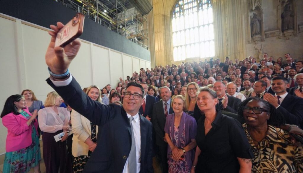 ‘king-of-the-north’-rushes-south-to-london-for-starmer’s-crown