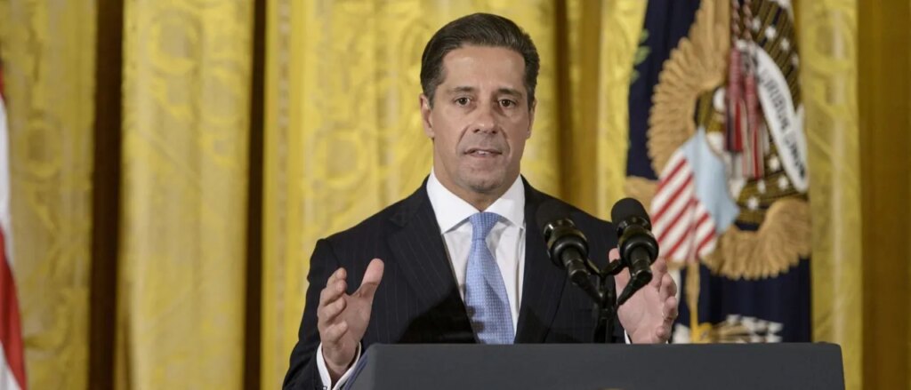 head-of-second-largest-us-school-district-resigns-after-fbi-raid