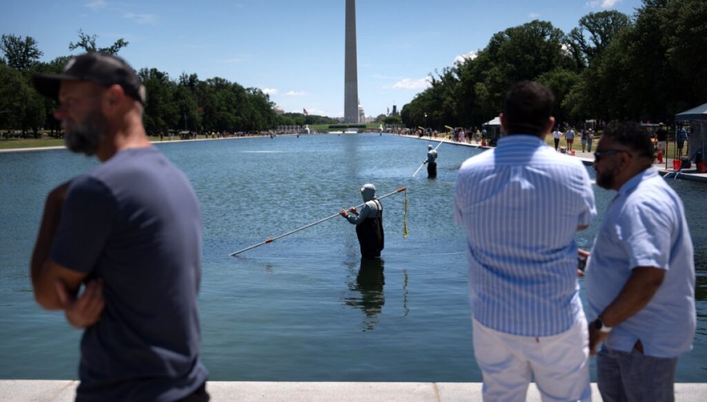 trump-says-he’s-suing-abc-for-‘false’-reflecting-pool-coverage