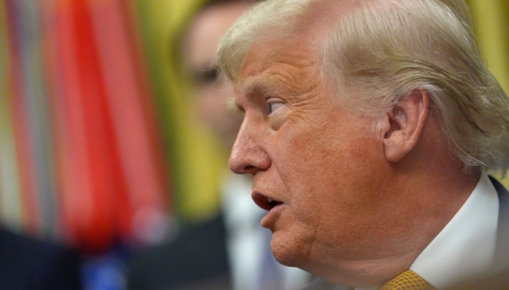 trump-stares-down-a-‘perfect-storm’-as-midterm-elections-loom
