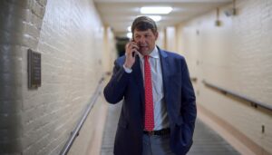 clock-ticks-as-house-tries-to-push-through-third-party-line-budget-bill