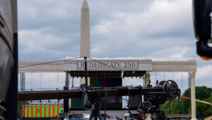 trump-to-hold-rally-on-national-mall:-what-to-know