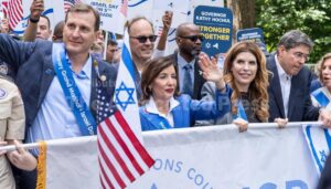 protesters-rally-around-nyc-coffee-shop-after-dispute-with-jewish-congressman