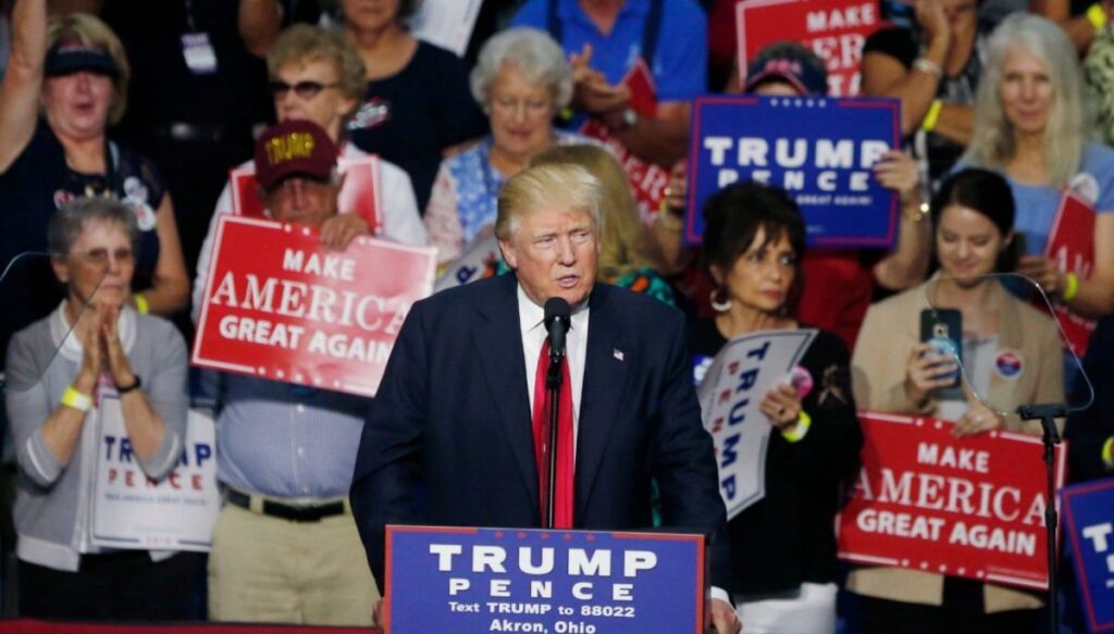 former-trump-white-house-teleprompter-operator-to-pay-over-$172,000-after-insider-trading-probe