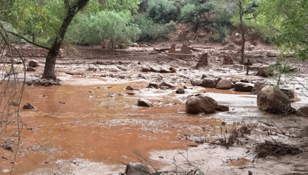 grand-canyon-flash-flood-leaves-1-dead-and-several-missing-or-unaccounted-for,-park-service-says